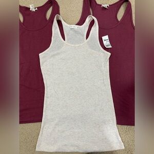 🍁🍁 Bundle of 3 razor back tank tops